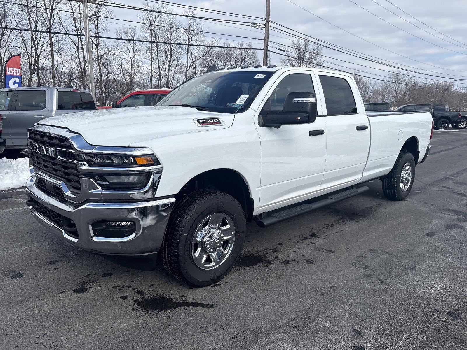 2025 RAM 2500 Tradesman 4x4 Crew Cab 8' Box