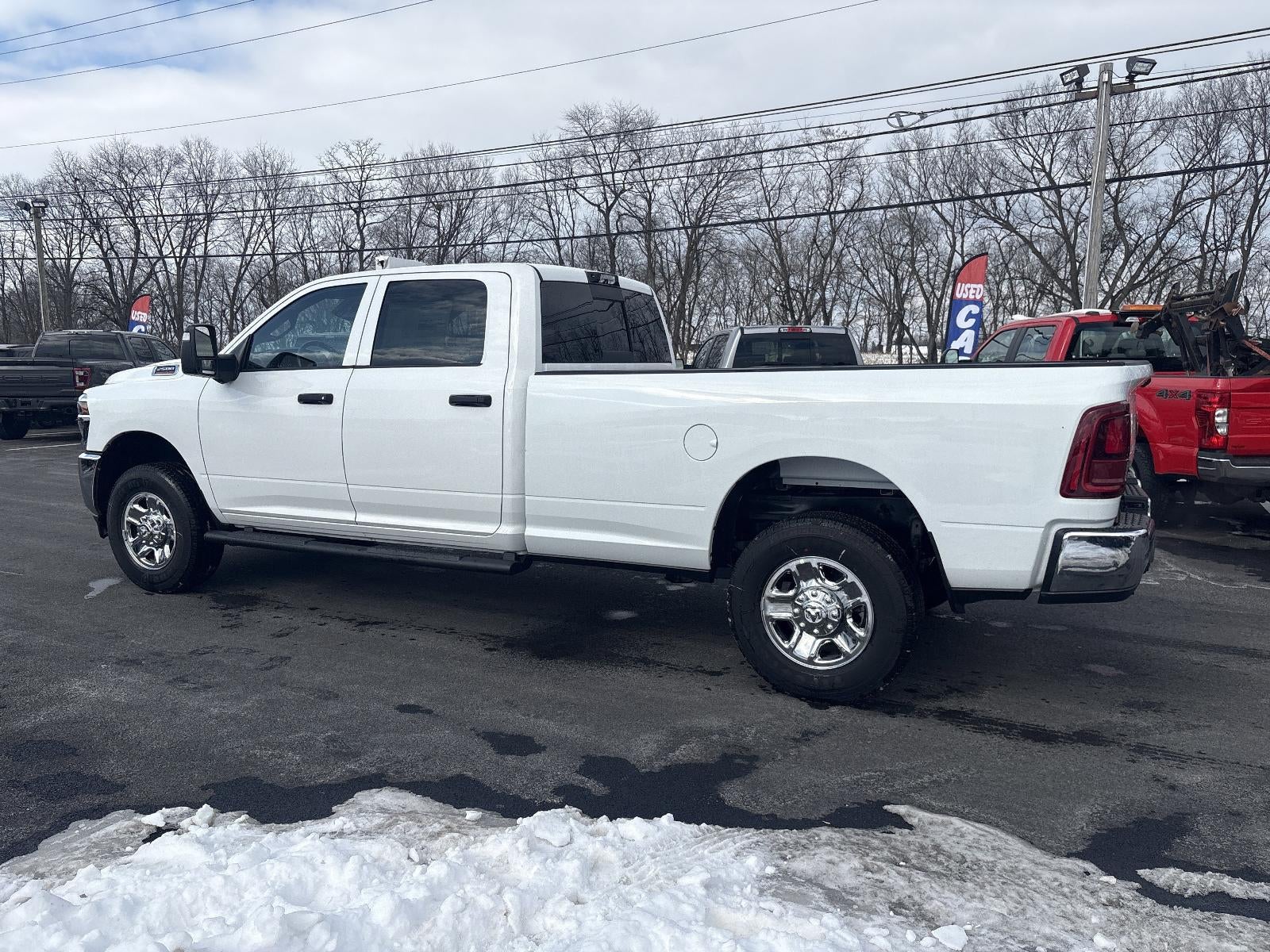 2025 RAM 2500 Tradesman 4x4 Crew Cab 8' Box