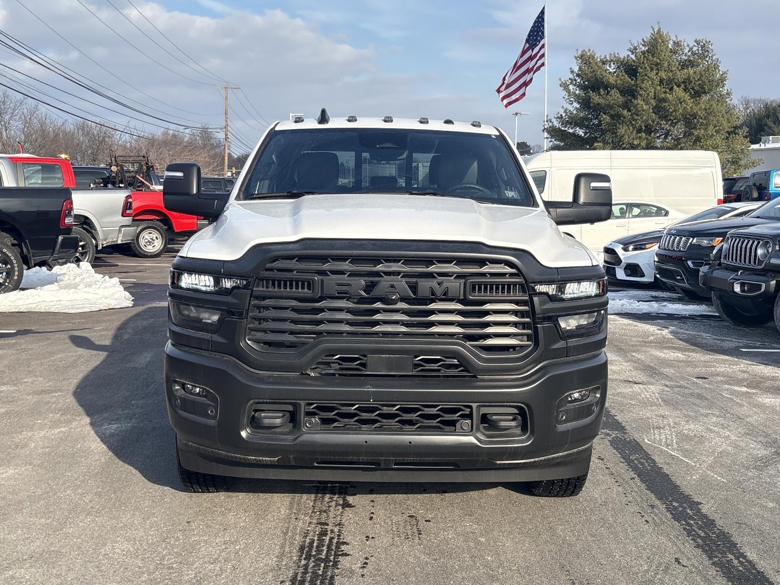 2025 RAM 2500 Tradesman 4x4 Crew Cab 8' Box