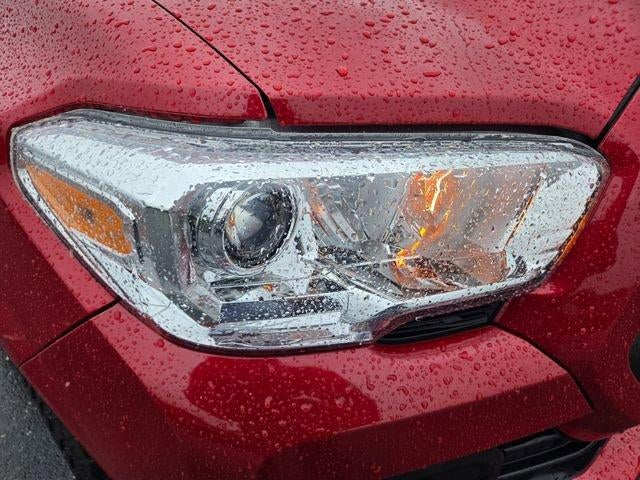 2022 Toyota Tacoma 4WD 4WD SR Double Cab 5' Bed V6 AT (GS)