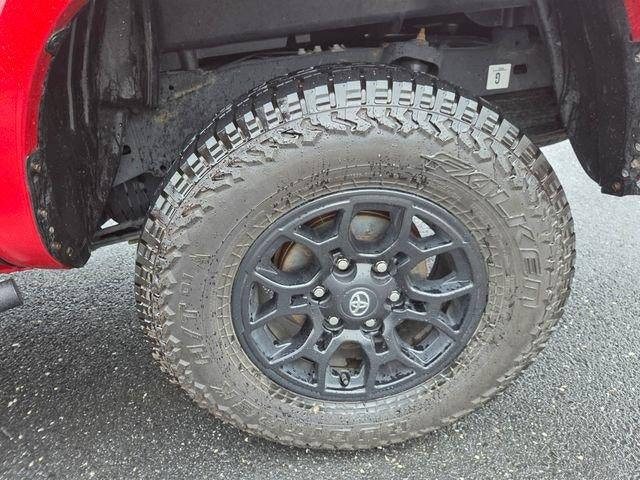 2022 Toyota Tacoma 4WD 4WD SR Double Cab 5' Bed V6 AT (GS)