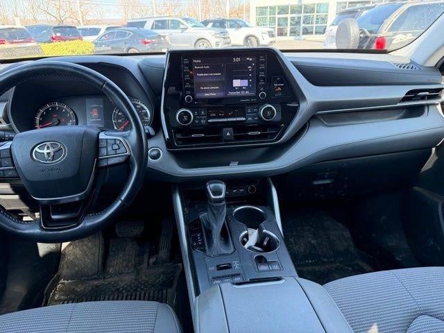 2021 Toyota Highlander LE AWD (SE)