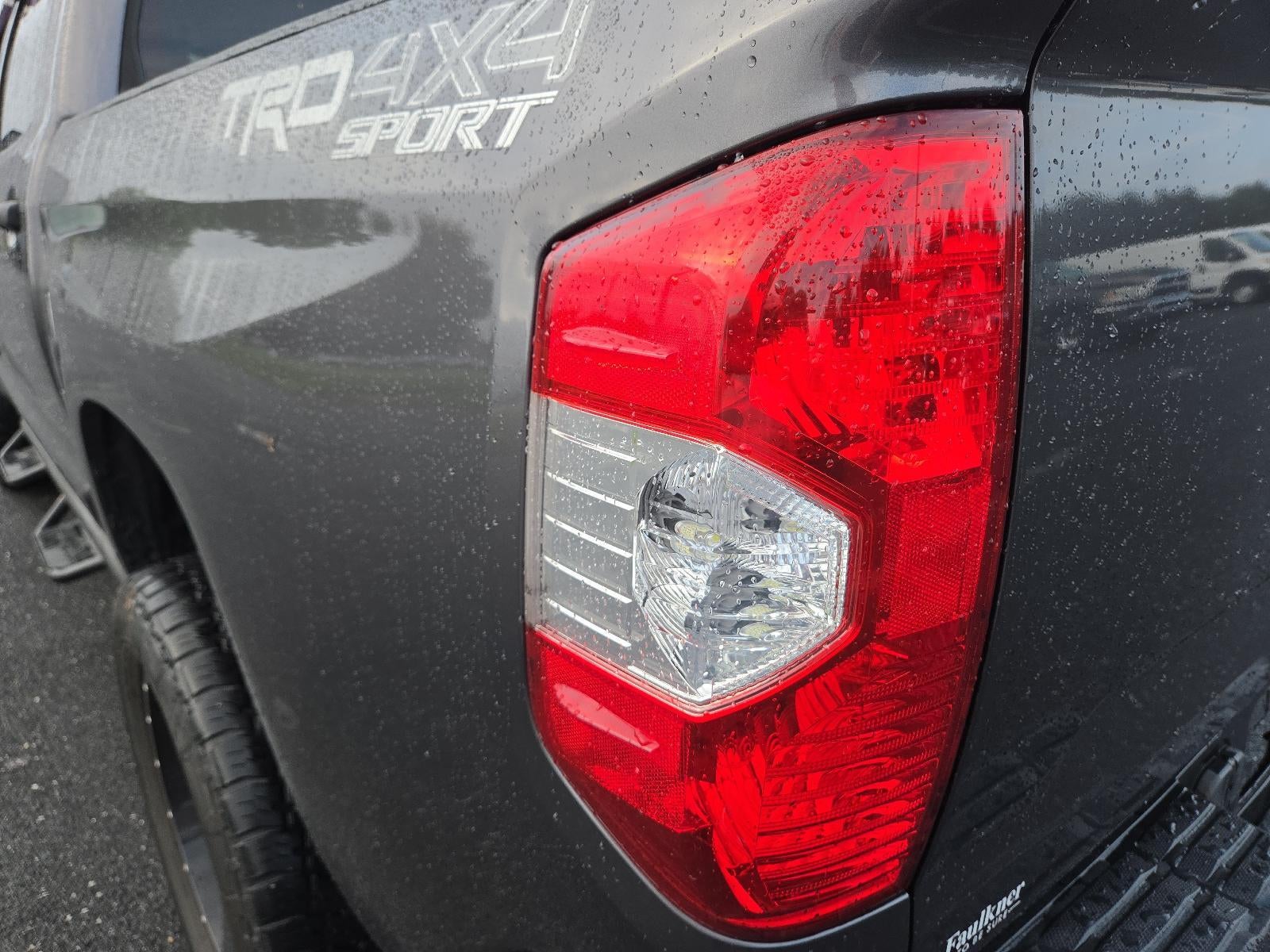 2018 Toyota Tundra 4WD 4WD SR5 CrewMax 5.5' Bed 5.7L (SE)