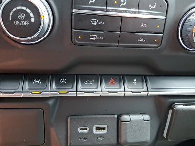 2022 Chevrolet Silverado 1500 Crew Cab Standard Box 4-Wheel Drive Custom