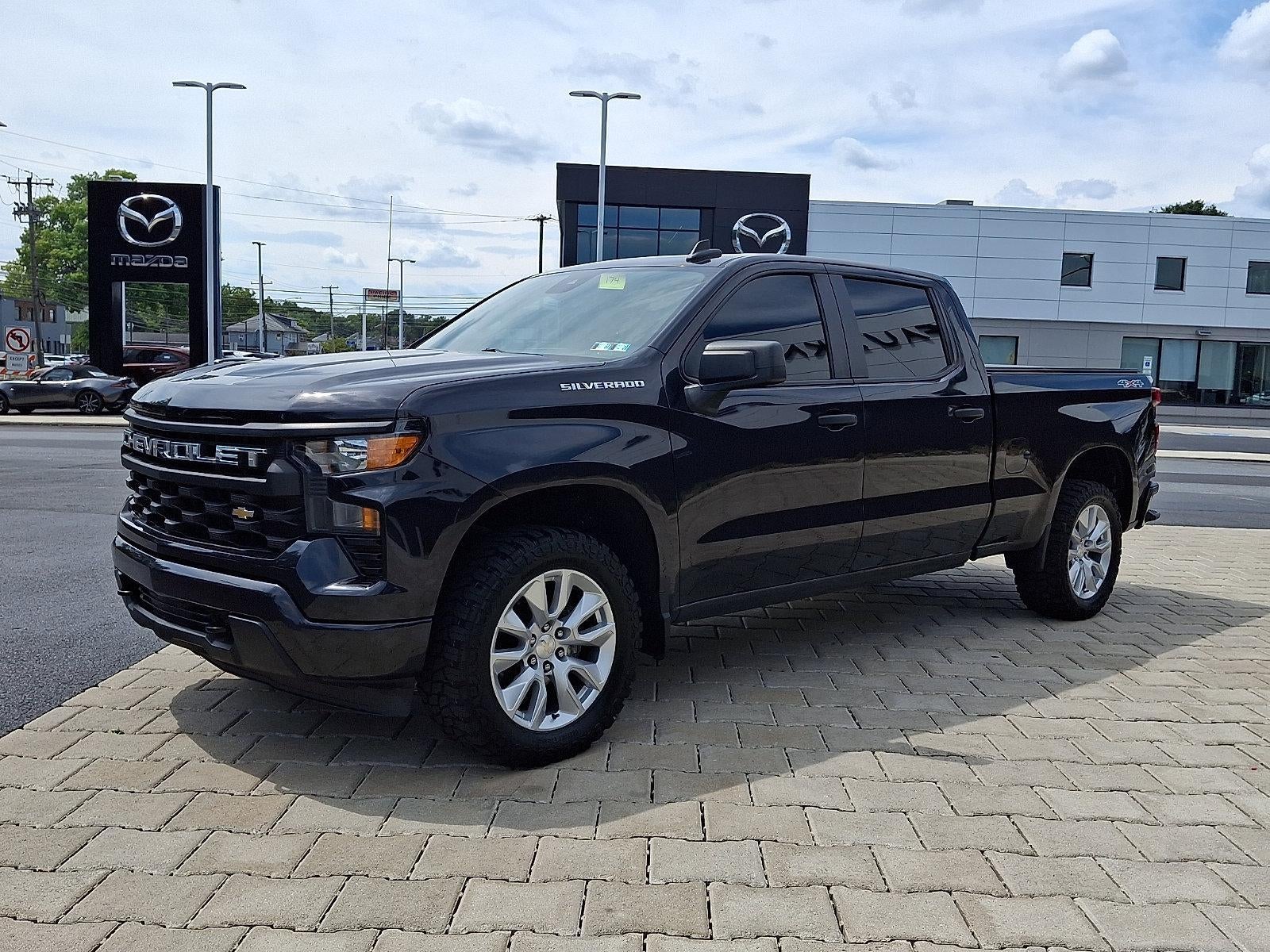 2022 Chevrolet Silverado 1500 Crew Cab Standard Box 4-Wheel Drive Custom