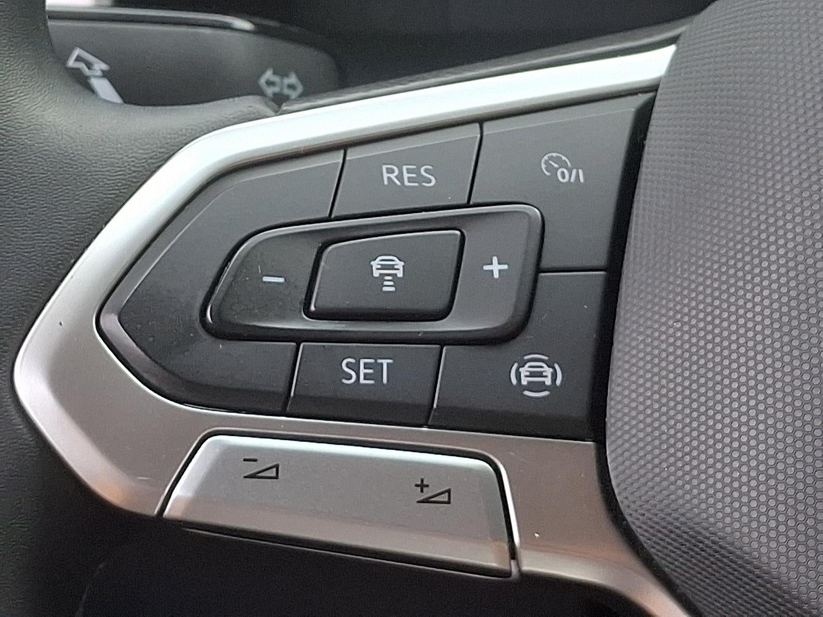 2023 Volkswagen Atlas 2.0T SE w/Technology 4MOTION