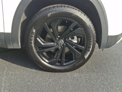 2023 Volkswagen Atlas 2.0T SE w/Technology 4MOTION