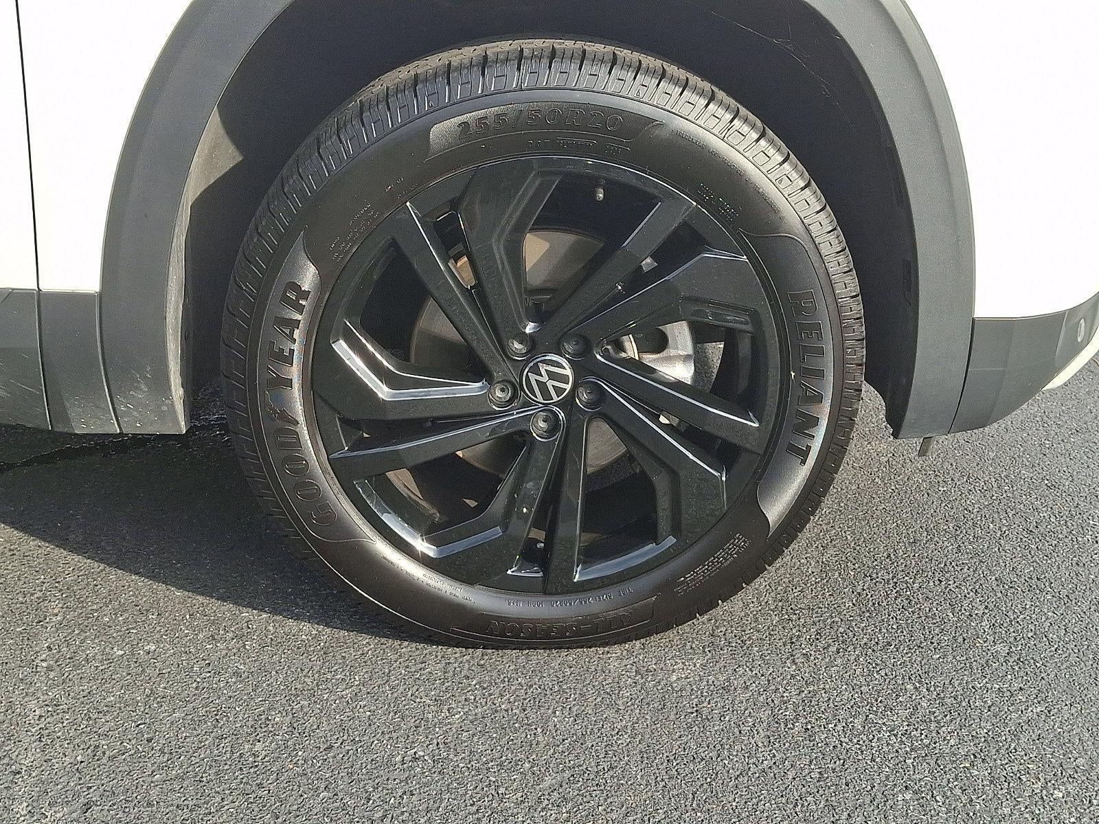 2023 Volkswagen Atlas 2.0T SE w/Technology 4MOTION