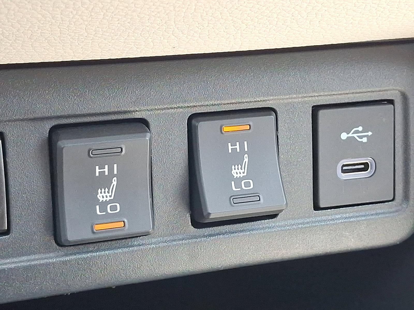 2024 Toyota Corolla Cross XLE 4WD (Natl)