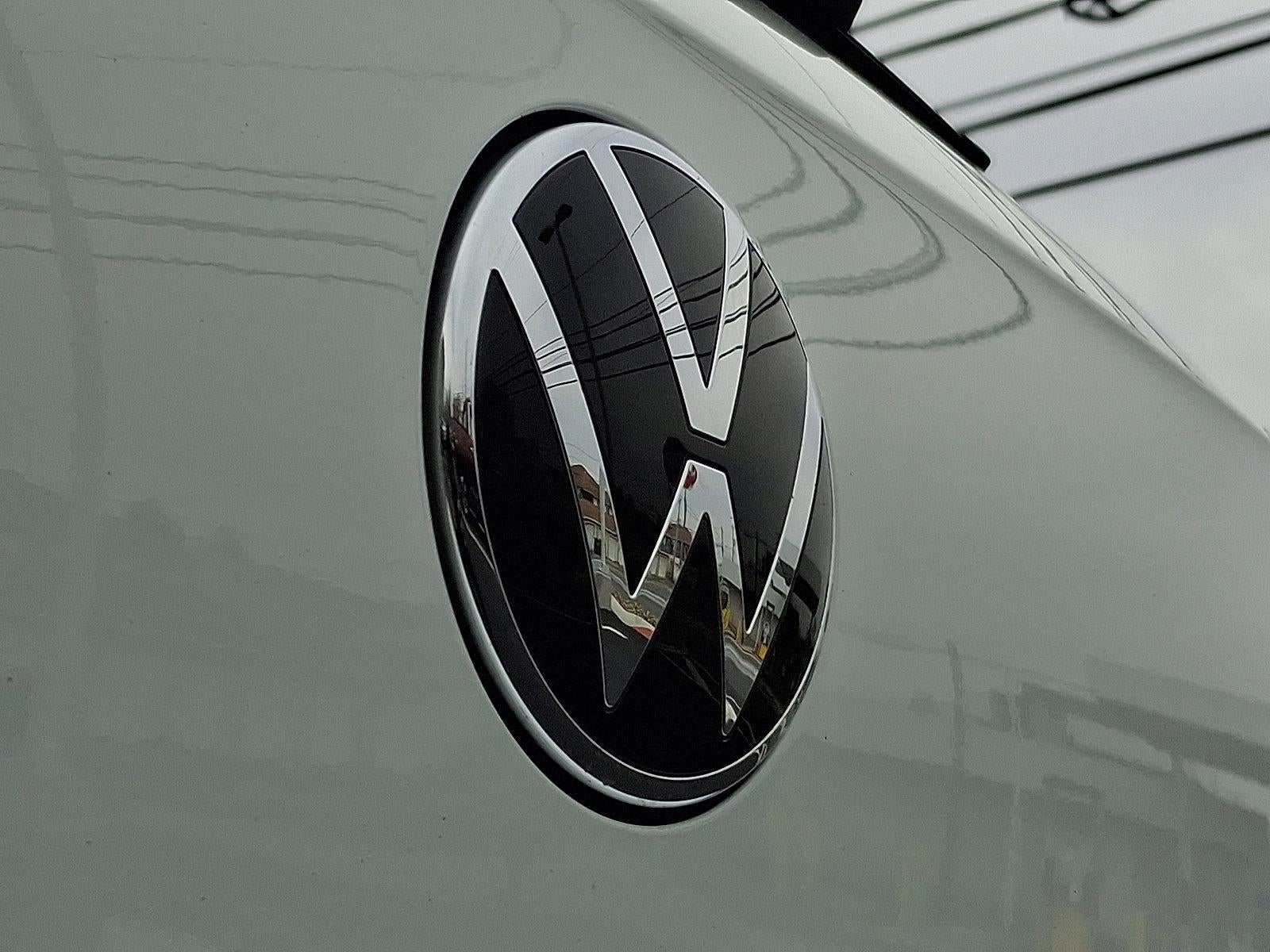 2024 Volkswagen Golf R 2.0T Manual