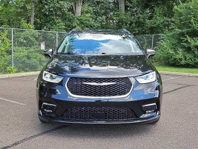 2022 Chrysler Pacifica Limited AWD
