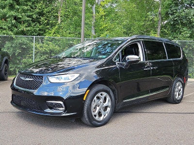 2022 Chrysler Pacifica Limited AWD