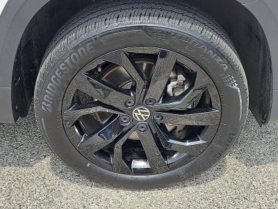 2023 Volkswagen Taos SE 4MOTION *Ltd Avail*