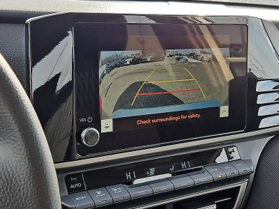 2025 Toyota Camry LE AWD (Natl)