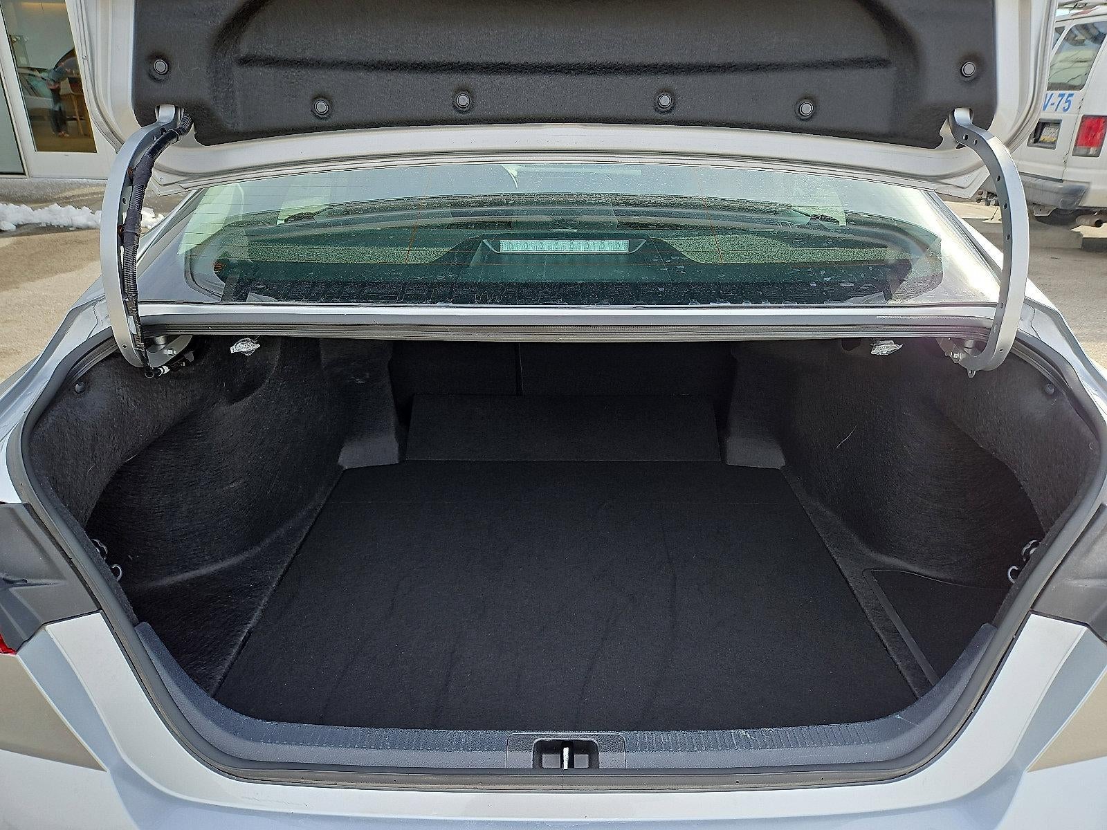 2025 Toyota Camry LE AWD (Natl)