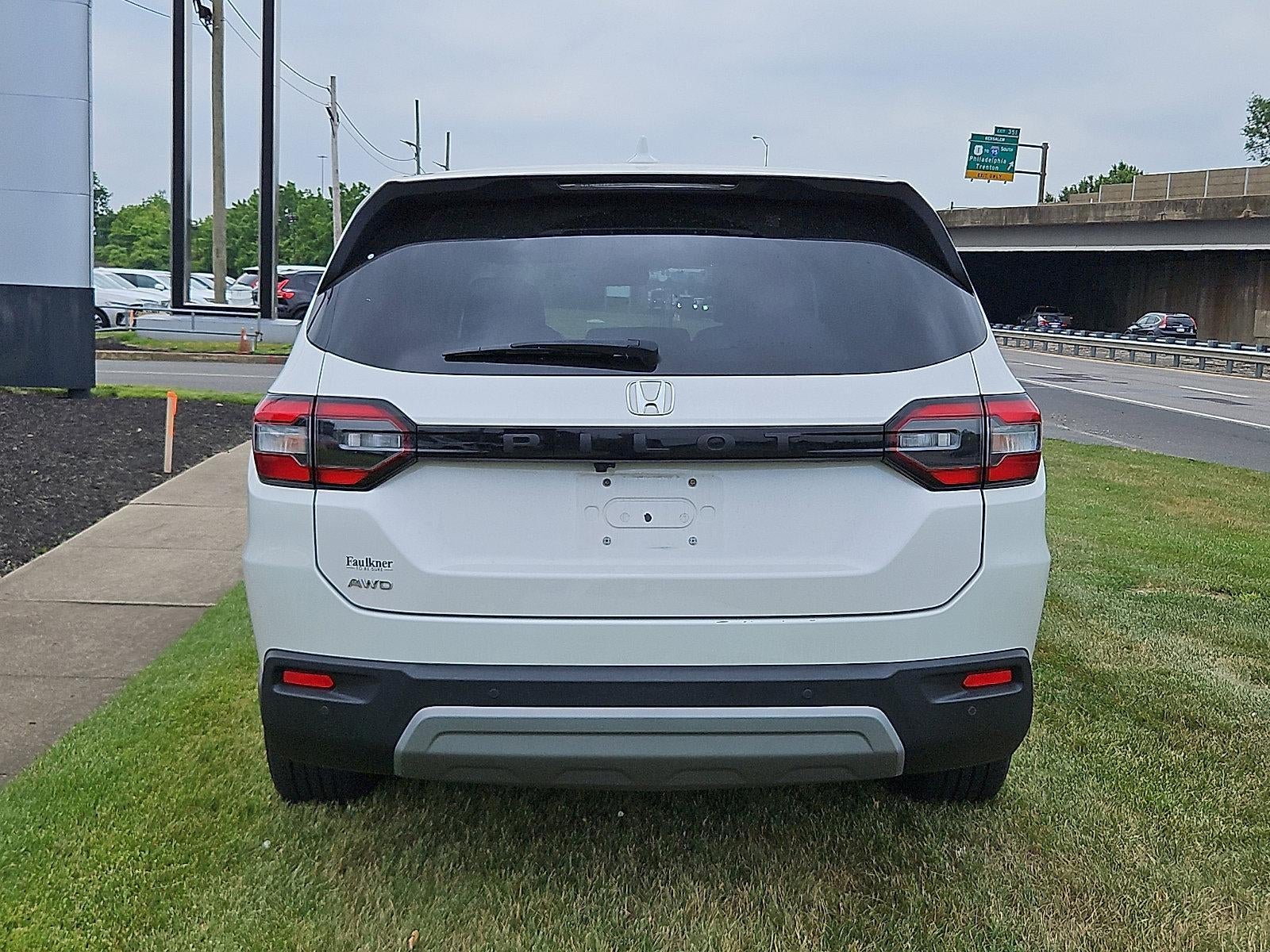 2024 Honda Pilot EX-L 8 Passenger AWD