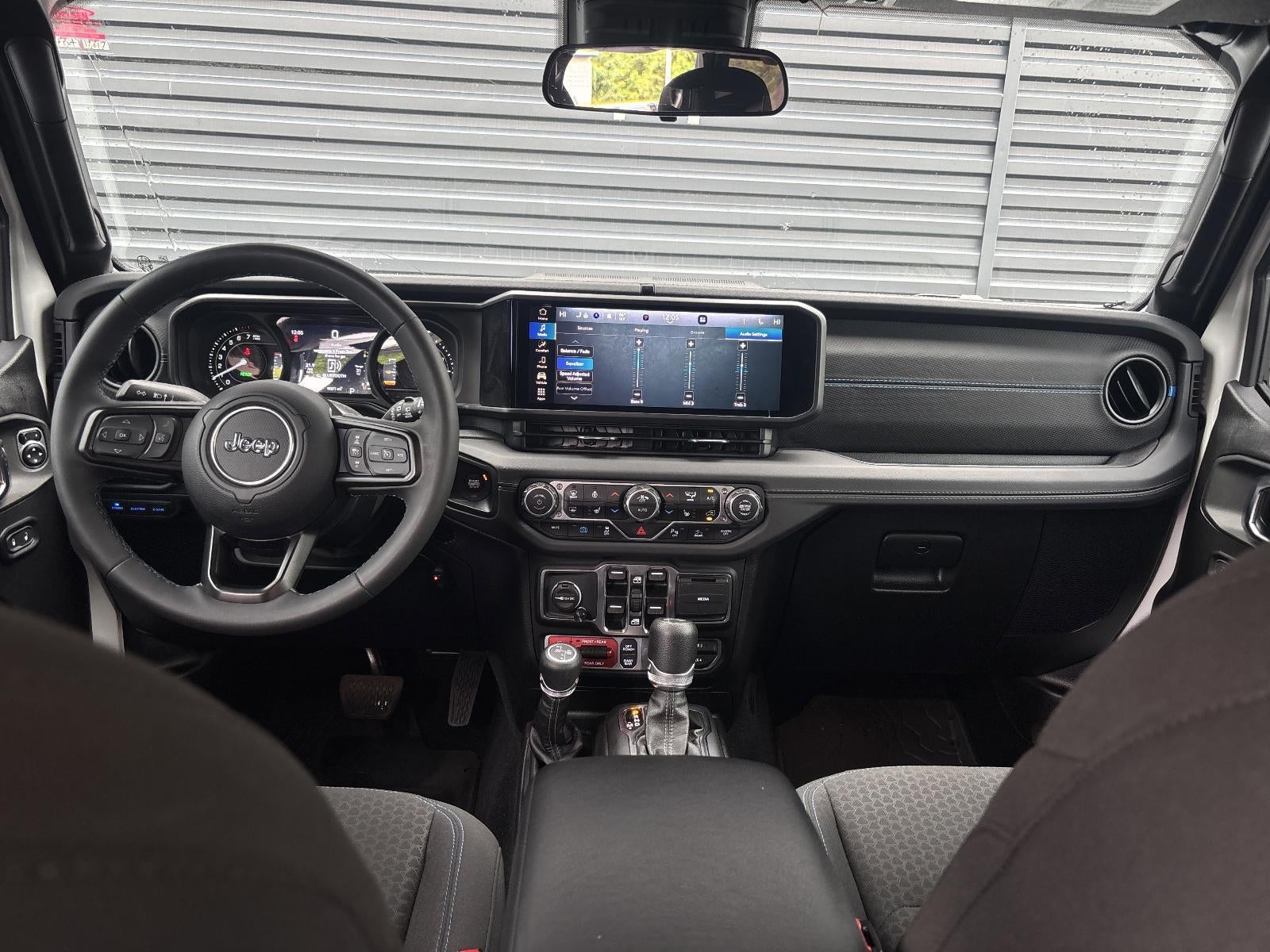 2025 Jeep Wrangler 4xe Rubicon 4x4
