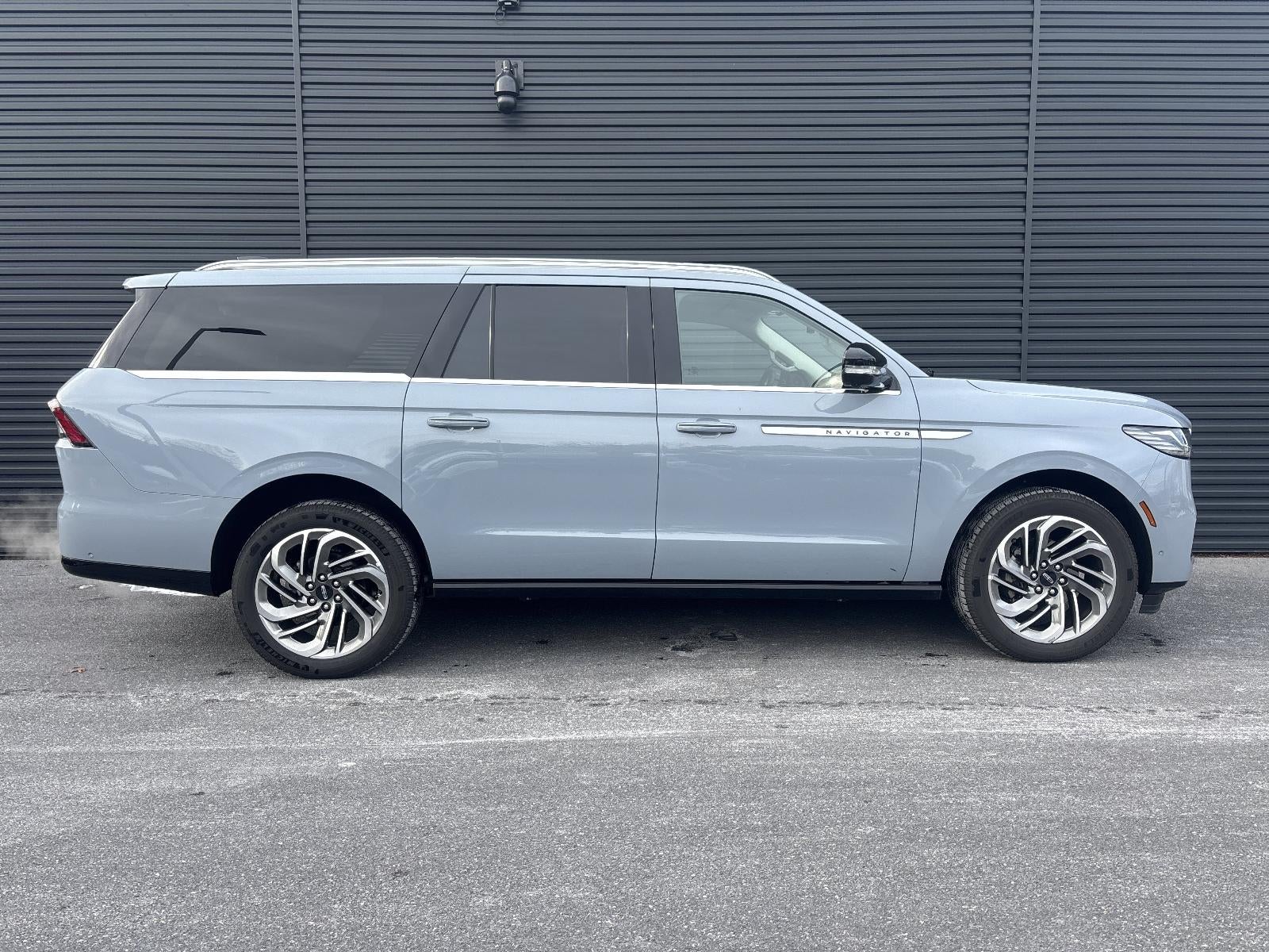 2025 Lincoln Navigator L Reserve 4x4