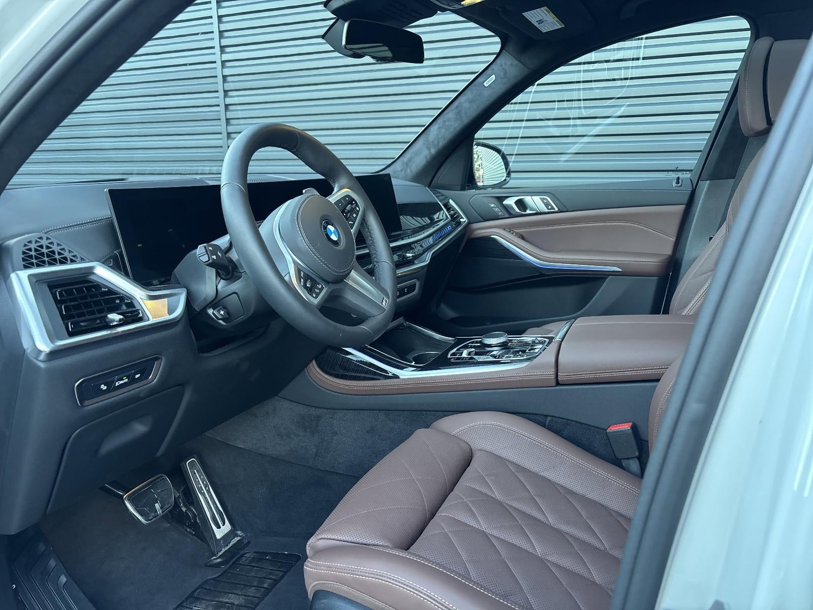 2026 BMW X7 xDrive40i Sports Activity Vehicle