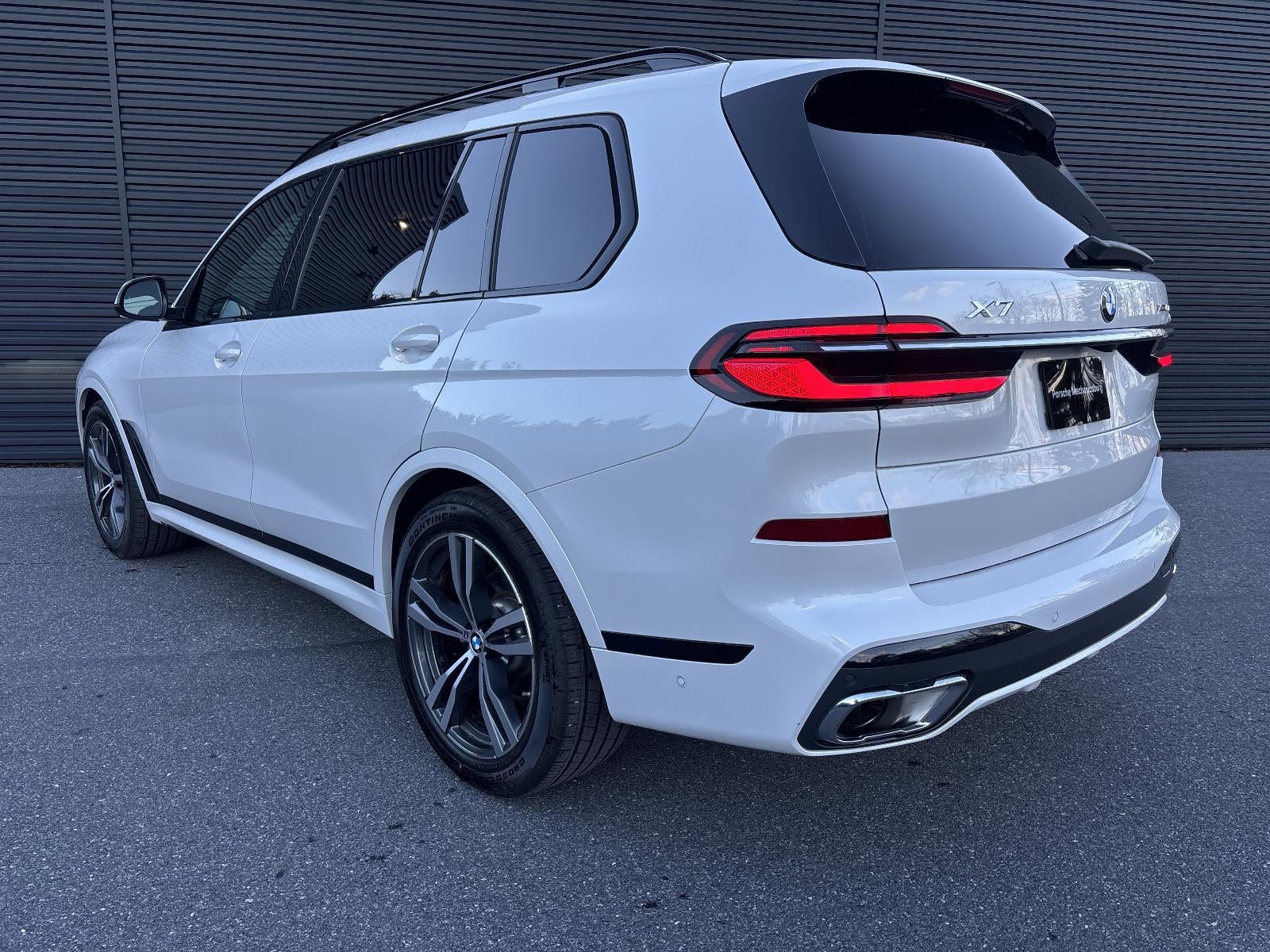 2026 BMW X7 xDrive40i Sports Activity Vehicle