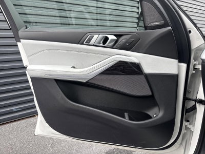 2025 BMW X5 xDrive50e Plug-In Hybrid