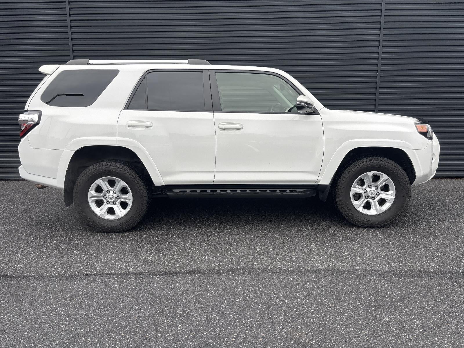 2020 Toyota 4Runner SR5 4WD (GS)