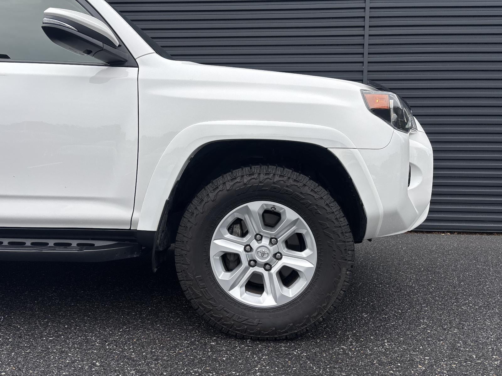 2020 Toyota 4Runner SR5 4WD (GS)