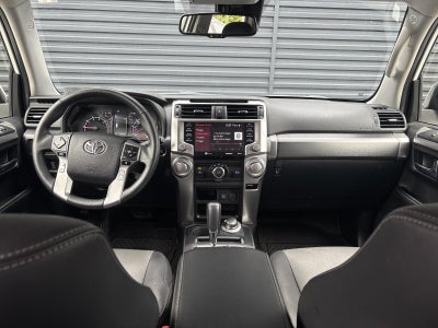 2020 Toyota 4Runner SR5 4WD (GS)