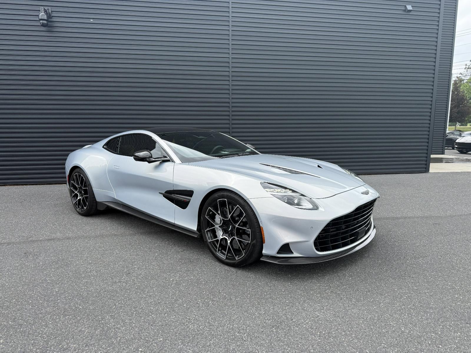 2025 Aston Martin Vanquish Coupe