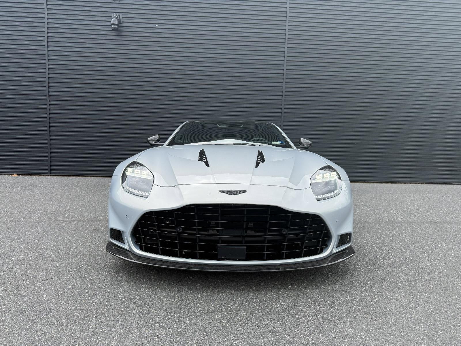 2025 Aston Martin Vanquish Coupe