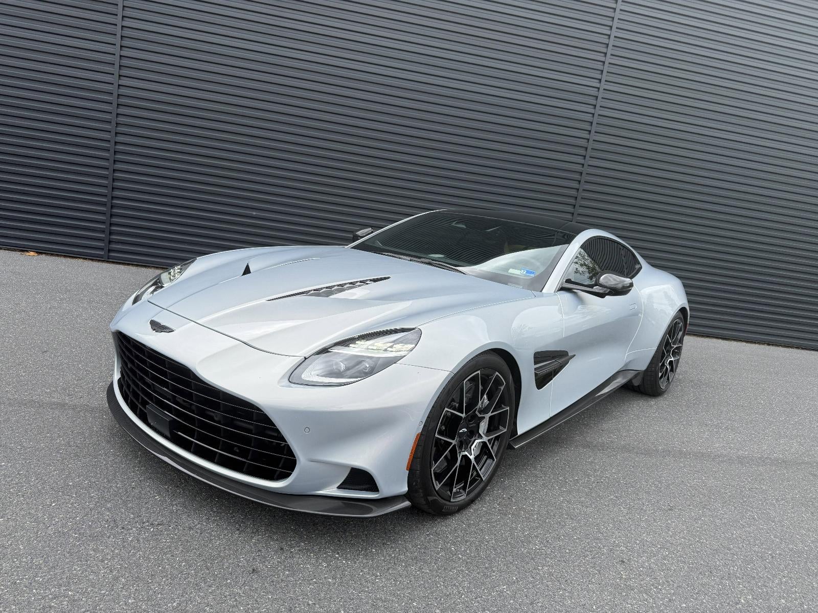 2025 Aston Martin Vanquish Coupe