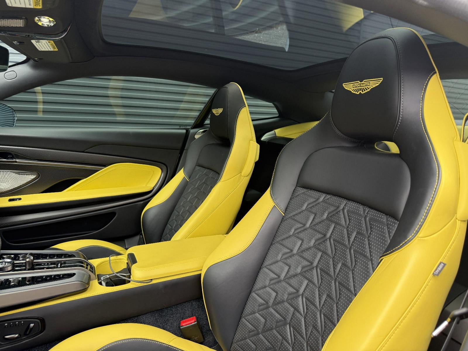 2025 Aston Martin Vanquish Coupe