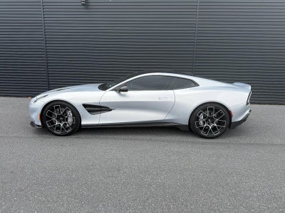2025 Aston Martin Vanquish Coupe