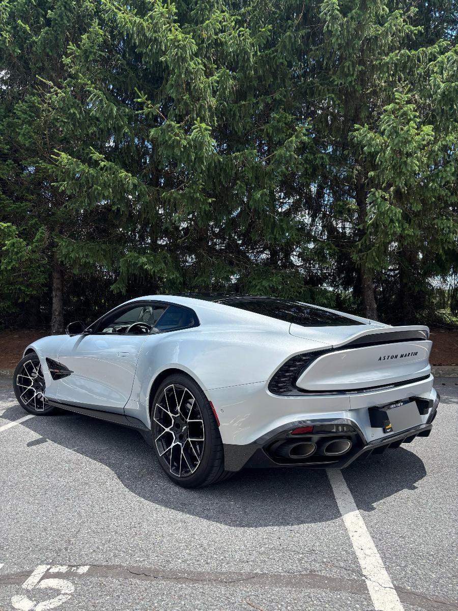 2025 Aston Martin Vanquish Coupe