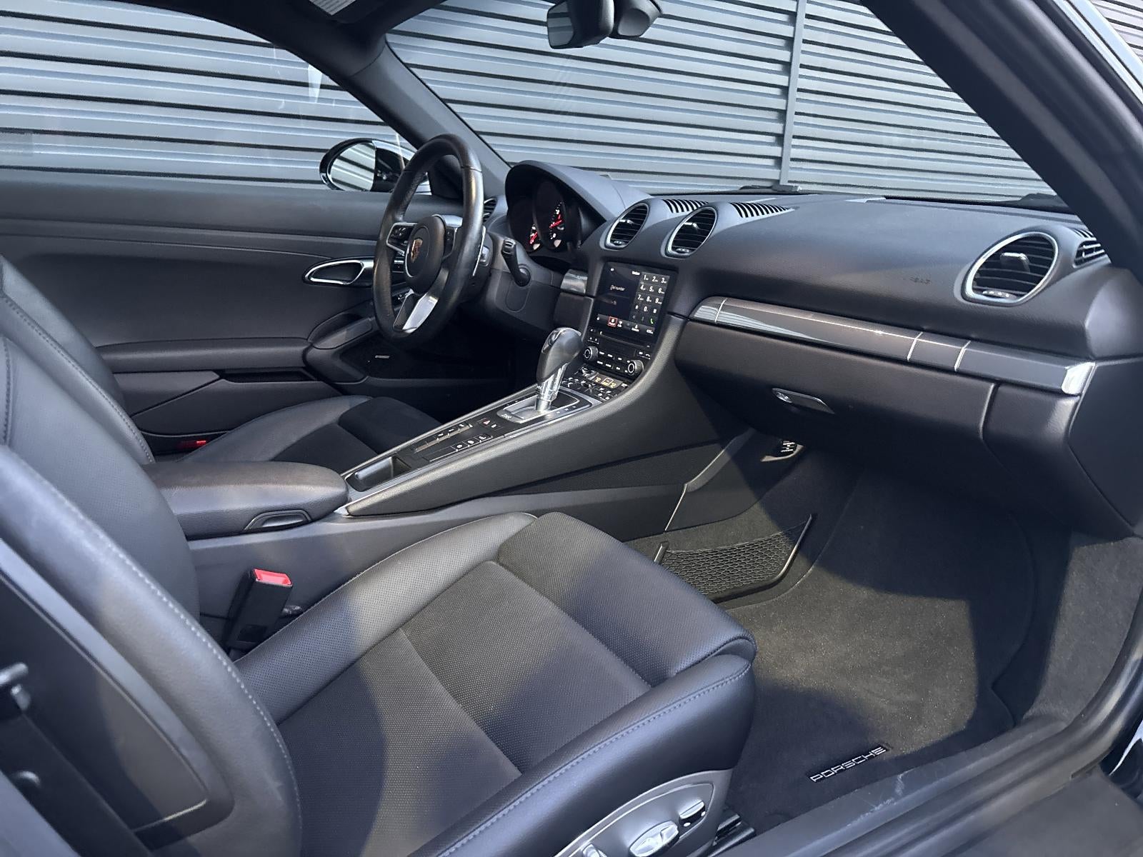 2022 Porsche 718 Cayman T Coupe