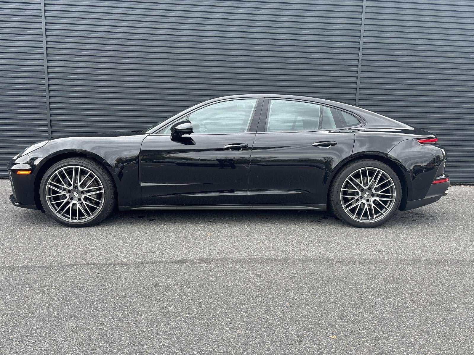 2025 Porsche Panamera RWD