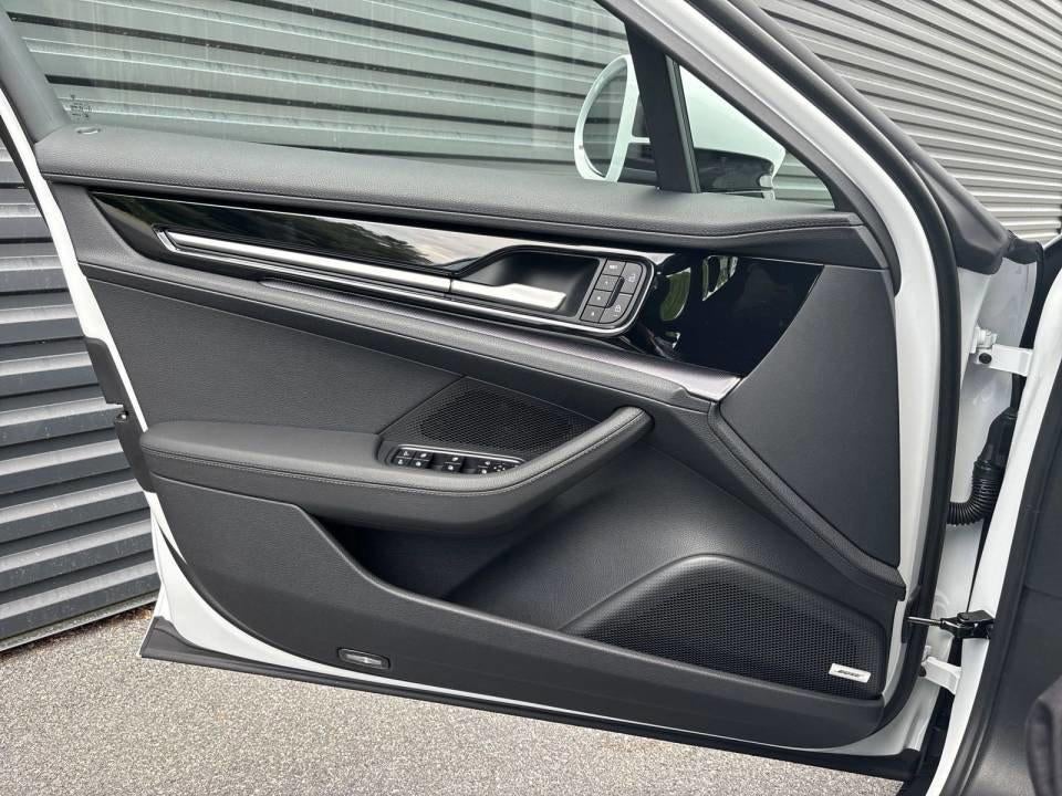 2024 Porsche Panamera RWD