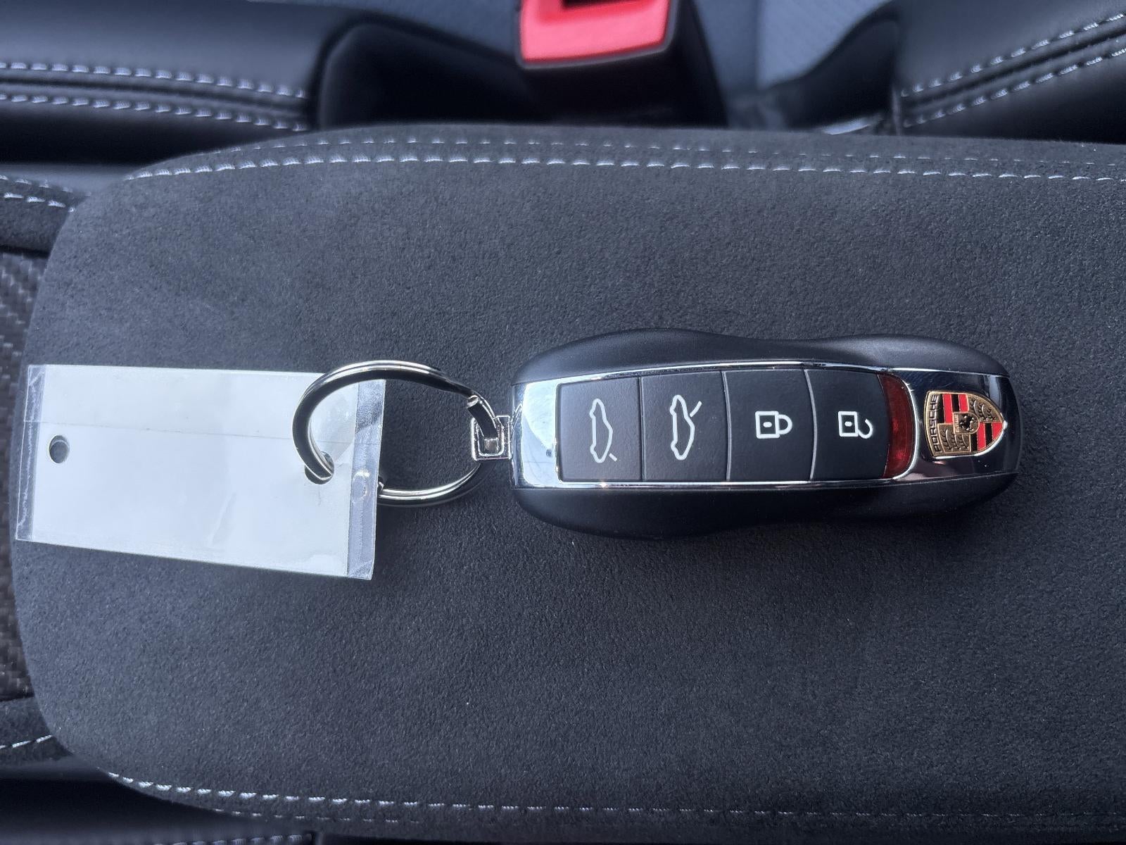 2024 Porsche 718 Cayman GT4 RS Coupe