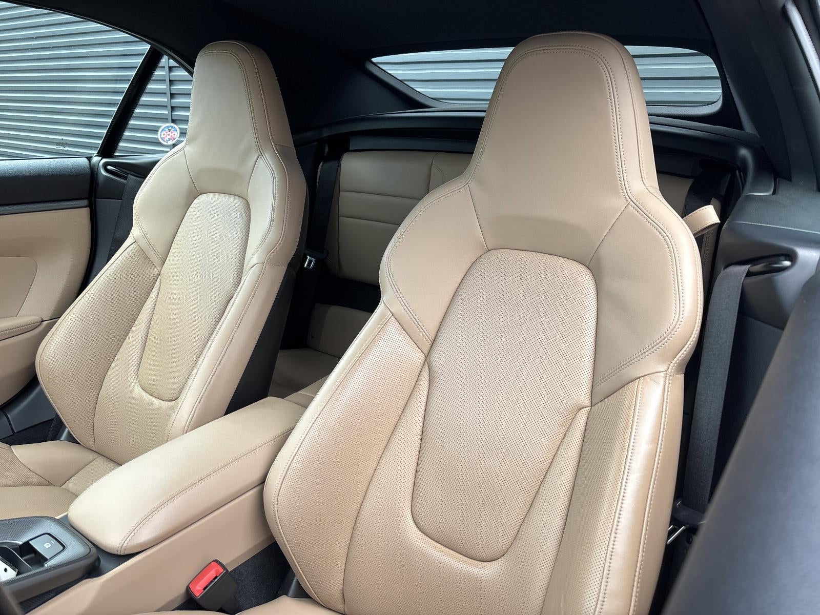 2022 Porsche 911 Carrera Cabriolet