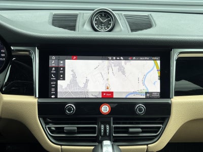 2025 Porsche Macan AWD