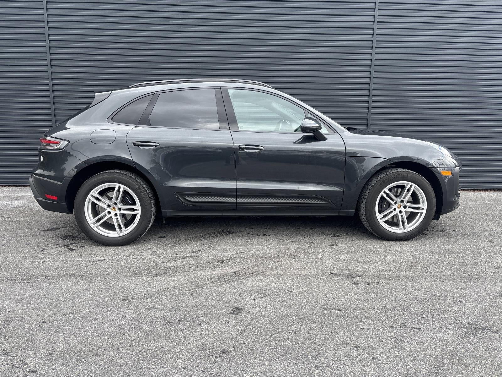 2025 Porsche Macan AWD