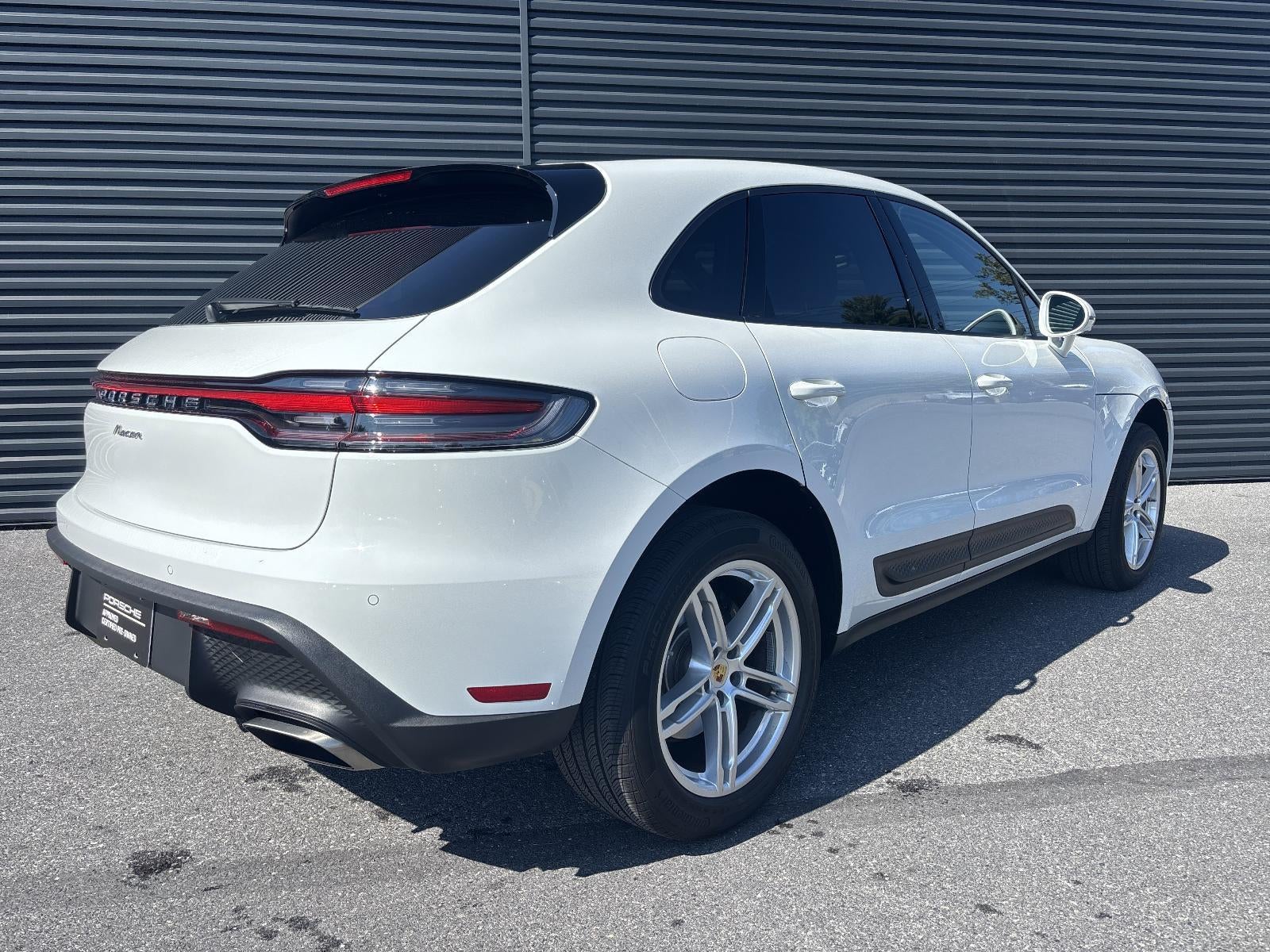 2025 Porsche Macan T AWD