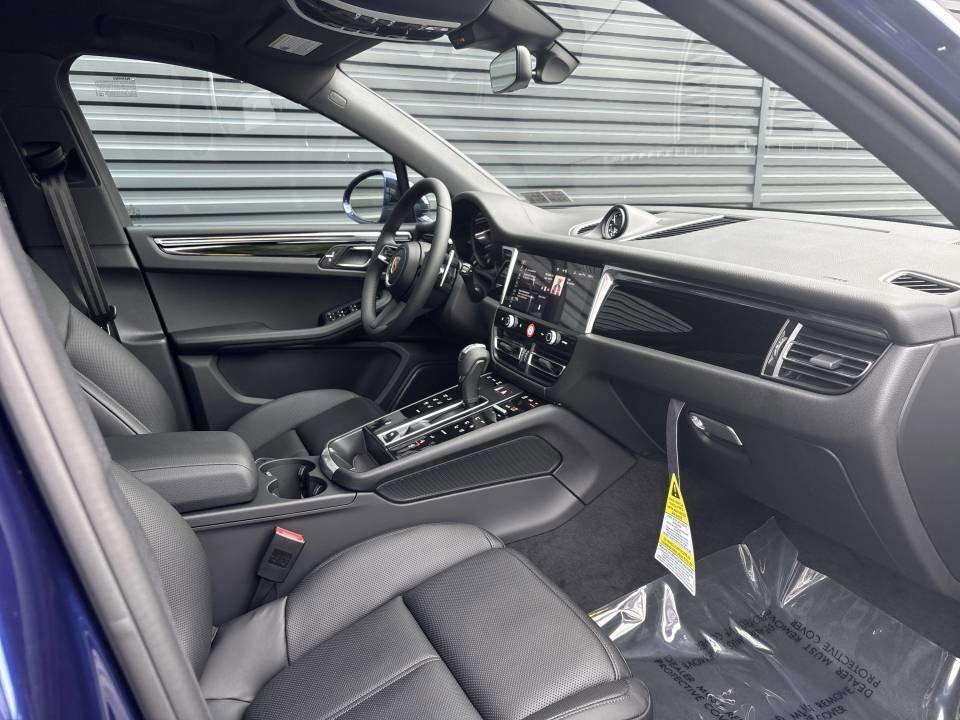 2026 Porsche Macan T AWD