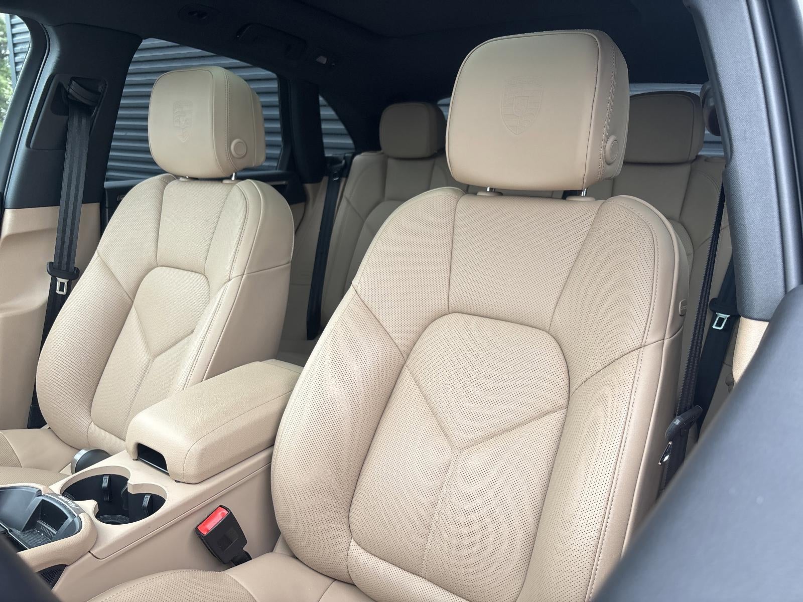 2025 Porsche Macan AWD