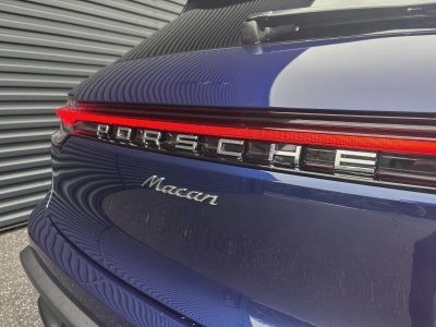 2025 Porsche Macan AWD