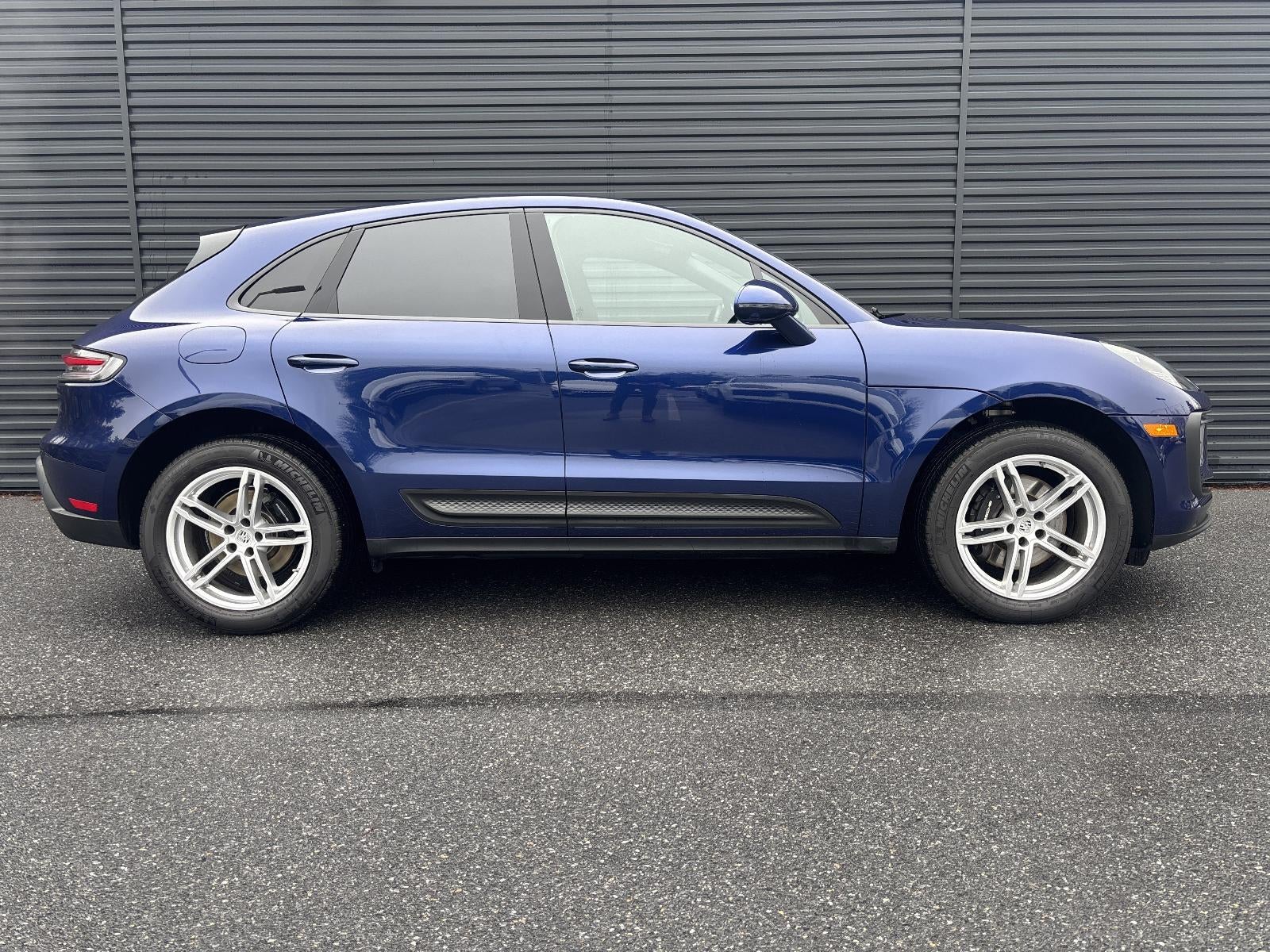 2025 Porsche Macan AWD