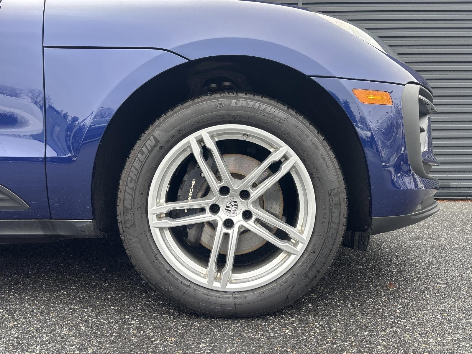 2025 Porsche Macan AWD