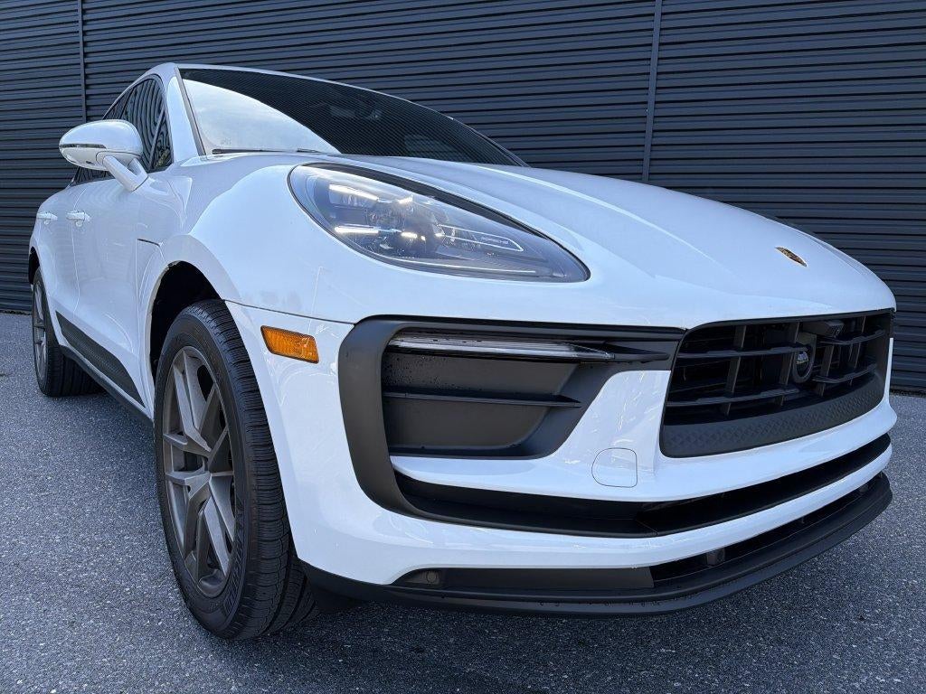 2026 Porsche Macan AWD