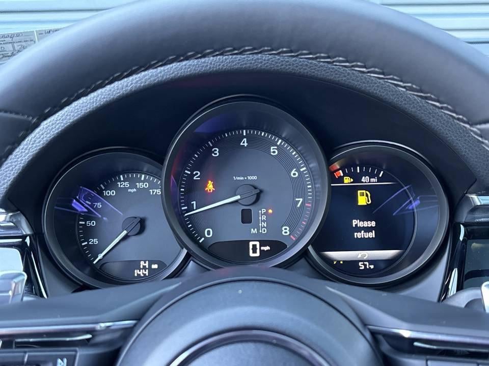 2026 Porsche Macan AWD