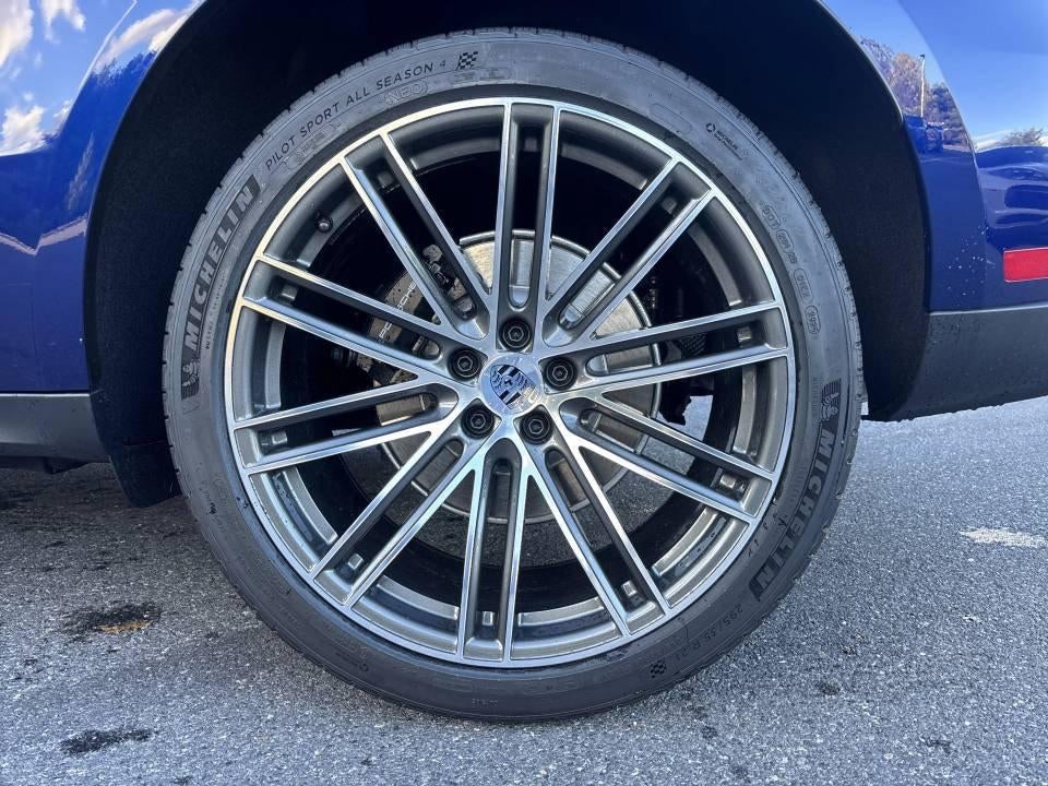 2026 Porsche Macan AWD